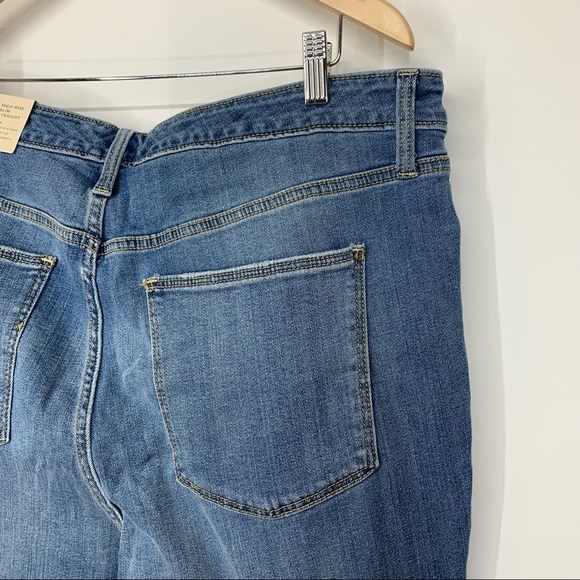 Universal Thread Vintage Stretch Distressed High Rise Slim Straight Crop Jeans - Picture 5 of 16